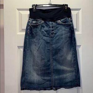 ✨A Pea in the Pod 7 for All Mankind denim skirt